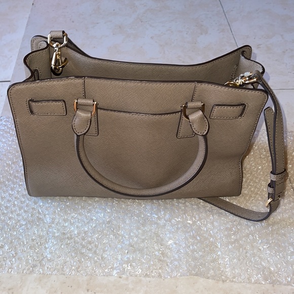 Michael Kors Satchel/Crossbody - Picture 7 of 8